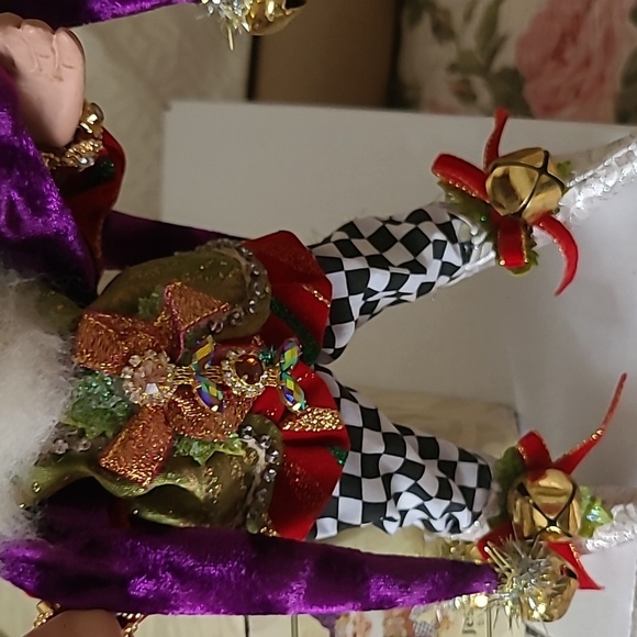 Mark Roberts Court Jester elf sm - Picture 4 of 8